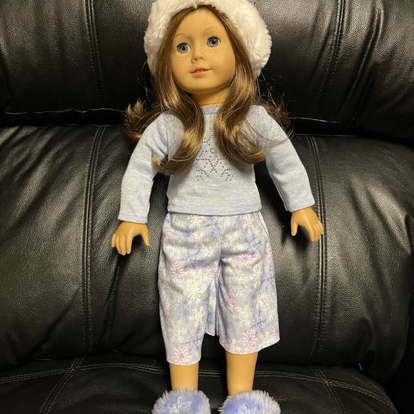 American Girl Doll in PJ Set - Picture 1 of 12